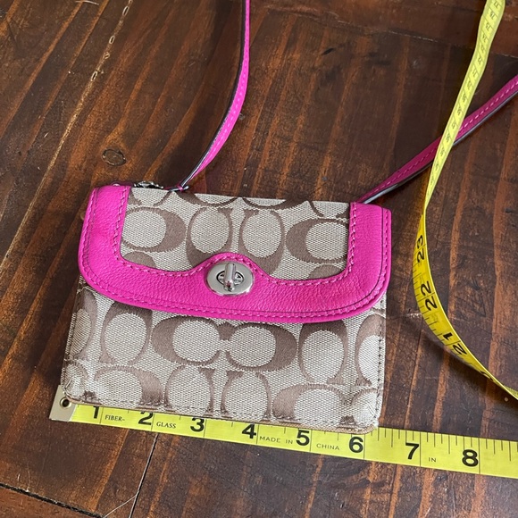 Small Coach Signature Dylan Crossbody Wallet Khaki And Magenta - Picture 10 of 12